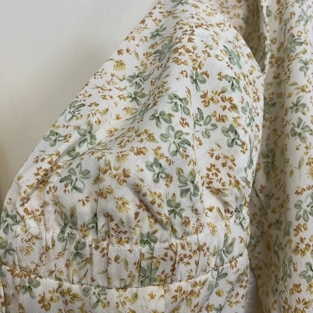 Golden Hour LS Tie-Back Floral Crop Top - Picture 8 of 12